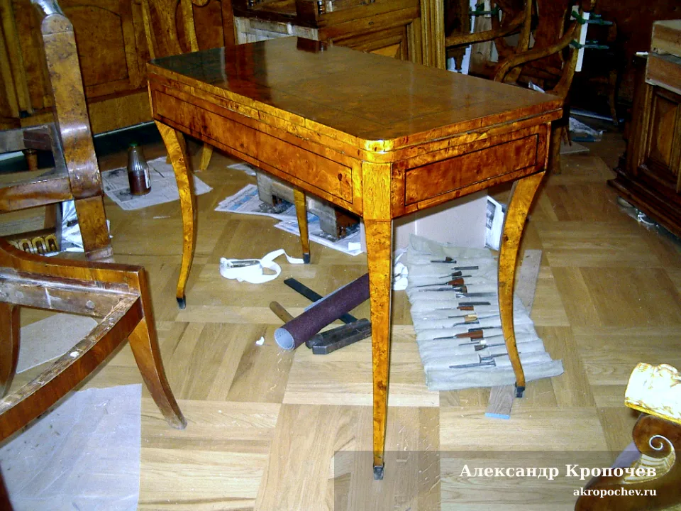 Деталь ламберного стола